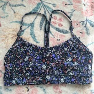 Lululemon sports bra